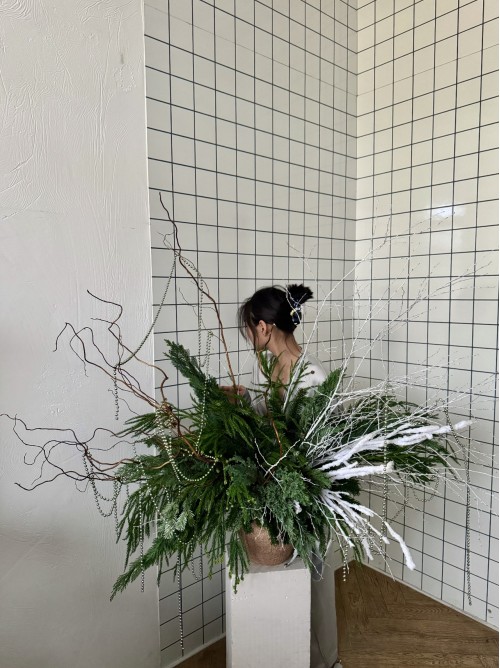 Новогодняя композиция в кашпо