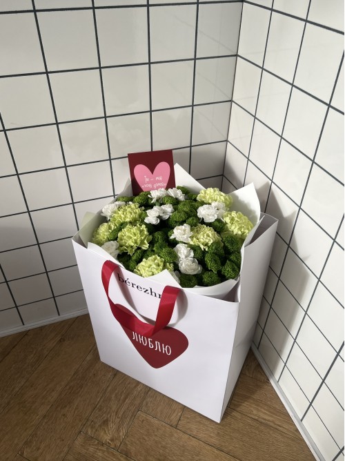 Фирменный букет бережно «Люблю»
