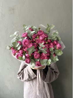Яркий букет розовых роз «МИСТИ» Яркий букет розовых роз «МИСТИ»