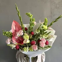 Букет в сочных отттенках лета