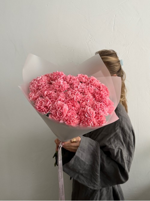 19 розовых гвоздик «PINK»