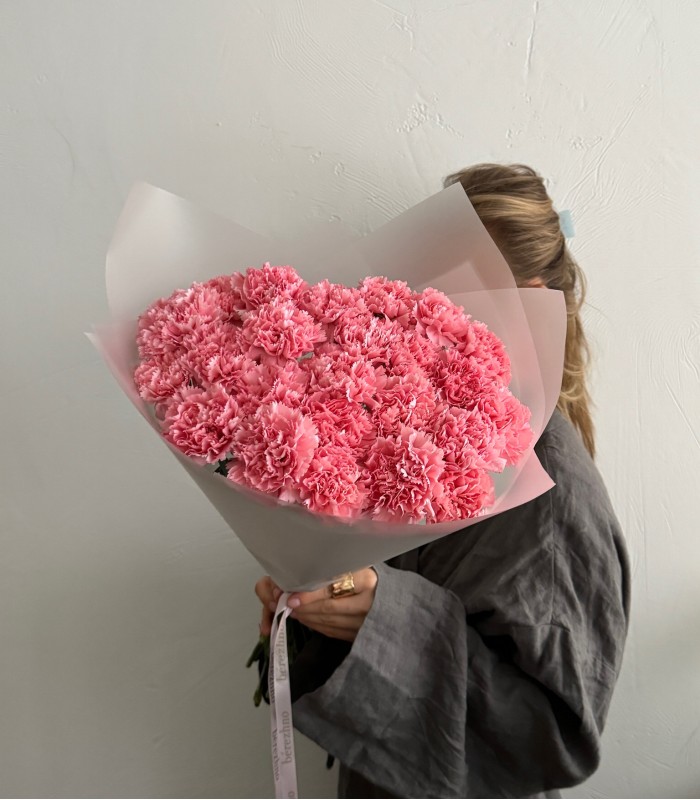 19 розовых гвоздик «PINK»